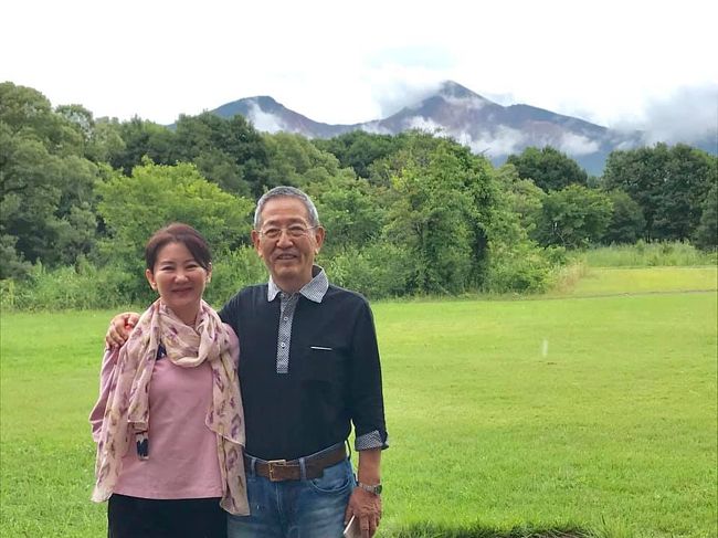 福島の旅③ (裏磐梯レイクリゾート/桧原湖/裏磐梯/曽原湖/猪苗代湖/和食堂 松林) 2019/08/28-28<br /><br />福島旅行の日程:2019/08/26-28<br /><br />裏磐梯レイクリゾートの朝食をした後、なかなか体験できないので、豪華なホテルの部屋でチェックアウト迄、ゆっくり過ごしました。<br />今日も、Nさんご夫婦の運転で、桧原湖、裏磐梯、曽原湖、猪苗代湖:白鳥の湖の像を観光しました。<br />昼食は、Nさんご夫婦と一緒に高雄観光にいらしたSさんご夫婦と、郡山市にある「和食堂 松林」で合流、ご一緒に昼食をいただきました。<br />今回の旅行は、Nさんご夫婦のお陰でとても良い旅行が出来ました。<br />Nさんご夫婦に感謝。<br /><br />三日目の行程:裏磐梯レイクリゾート(朝食)⇒(車)⇒桧原湖(車)⇒裏磐梯(車)⇒曽原湖(車)⇒猪苗代湖⇒(車)松林(昼食)
