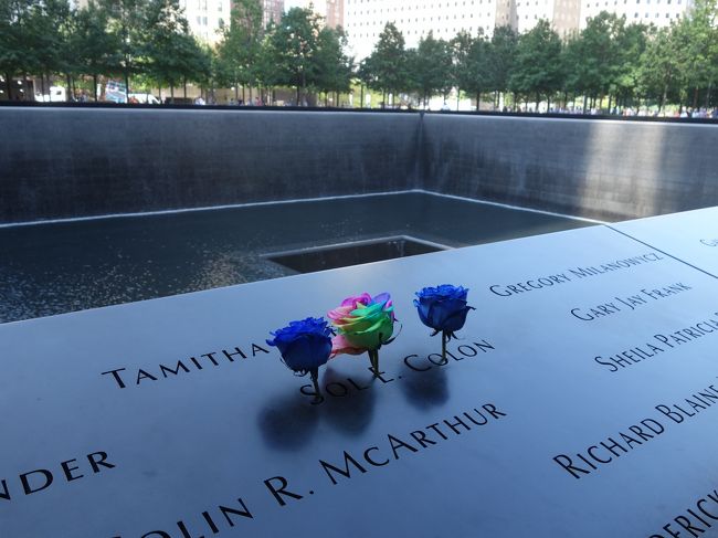 ニューヨークが巡礼地の仲間入りをしました。WTC 詣では，まさに「お墓参り」です。
