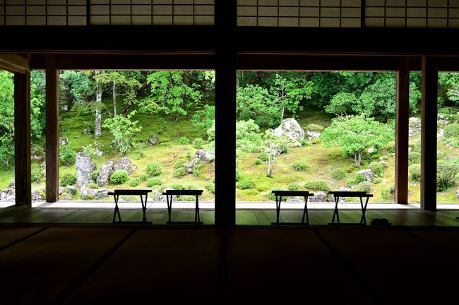 2019年の8月末に、四国・高知県へ2泊3日の旅へ。<br /><br />8月の最終週に少し遅めの夏休みを取ることとなり、さてどうしようかと考えてみたとき、そういえば最近四国へ訪れる機会が無かったな~と。<br /><br />それならば、いっそのことぐるっと四国を周遊してみようかとふと思い立ち、その第1弾として南国・高知県へと向かうことに♪<br />とはいうものの高知県は広く、他方3日間しか時間が取れなかったため、今回の旅では県の中部と東部に行先を絞って巡ります。<br /><br />高知龍馬空港に降り立ち、さっそく高知を代表する景勝地「桂浜」から「五台山」へ。<br />土佐が生んだ維新の英傑・坂本龍馬を生んだ国には、どのような歴史や自然が今も残されているでしょうか???<br /><br /><br />〔2019四国周遊の旅・高知県編 アウトライン〕<br />●Part.1(1日目①):桂浜/竹林寺(名勝庭園)【この旅行記】<br />●Part.2(1日目②/2日目①):北川村温泉/吉良川&安芸(重伝建地区)<br /> https://4travel.jp/travelogue/11544239