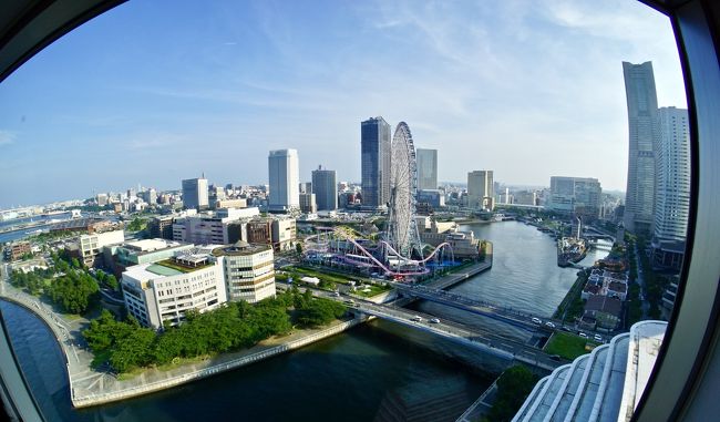横浜のインターコンチネンタルホテル横浜に宿泊してみました。<br /><br />私は、80年代半ばまで、横浜に住んでいました。90年代初に海外に出てしまいましたので、今見るこの場所の様相は、全く面影がないほど、発展しています。<br /><br />でも、このインターコンチだけは、昔のまんま。<br /><br />当時は、トレンディードラマ全盛で、『世界で一番君が好き!』・『恋のパラダイス』・『東京ラブストーリー』・『101回目のプロポーズ』etcetc....なんぞが流行っていた時代です。<br /><br />私の記憶は、そこで止まってしまっていますので、その時代の世相とこのホテルのイメージが重なってしまいます。<br /><br />す~っごく懐かしい限りです...<br />