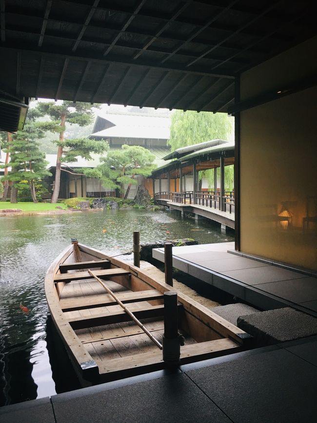 夏の京都の旅初日はおばんざいを楽しみ、京都迎賓館、京都仙洞御所を訪れた。天候には恵まれなかったけれど、雨で色を増した緑を見ることができた。