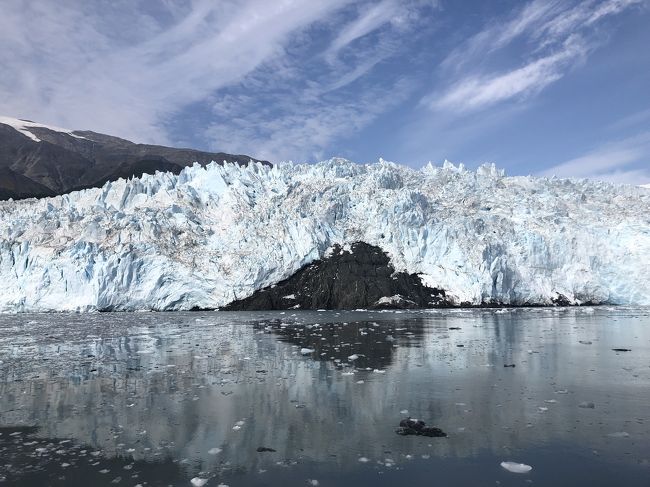 2019年8月28日から9月4日までのアラスカ旅行記。秋のはじめのアラスカはとても過ごしやすい！<br />私もフォートラベルの皆さんの旅行記を参考にさせていただいたので、自己手配旅行の方の参考になれば。<br /><br />8/28 成田→ヒューストン→アンカレッジ<br />8/29 アンカレッジ→スワード泊(キーナイフィヨルド国立公園エグジット氷河散策)<br />8/30 スワード港発キーナイフィヨルド国立公園氷河クルーズ乗船→アンカレッジ泊<br />8/31 アンカレッジ→フェアバンクスまでアラスカ鉄道で移動 フェアバンクス泊<br />9/1 フェアバンクスからヒーリーへ移動！ヒーリー泊<br />9/2 デナリ国立公園シャトルバスツアー→フェアバンクスへ戻り泊<br />9/3 フェアバンクス市内散策、チェナホットスプリングスに日帰り入浴→フェアバンクス泊<br />9/4 早朝便でフェアバンクス発→シアトル乗換→成田9/5着