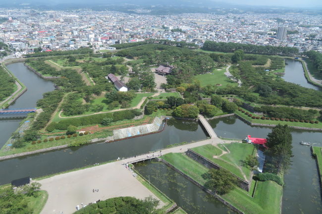 旅行4日目は、午前中歩いて小樽市内を観光後、札幌から鉾建てに向かいました。<br />最終日は函館市内を観光後、2時過ぎに函館駅に戻り、夕方4時過ぎの新幹線で帰路につきました。<br />(4日目)<br /> 14:53 函館駅発(スーパー北斗15号) ⇒ 15:11 新函館北斗駅着<br /> 16:20 新函館北斗駅発(はやぶさ34号) ⇒ 20:06 大宮駅着 <br /> 大宮駅 ⇒ 赤羽駅 21:00 帰宅<br />