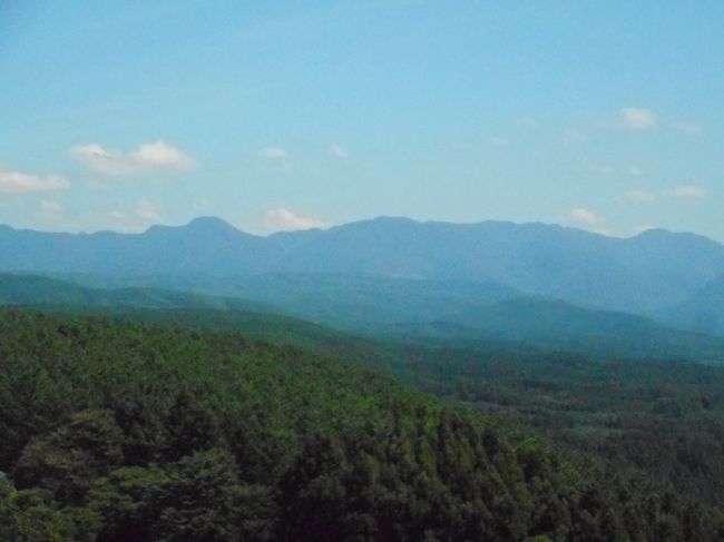 青森駅から乗ってきた「快速リゾートしらかみ２号」をウェスパ椿山で降りた後は白神展望台に行き、不老不死温泉に浸かりました。