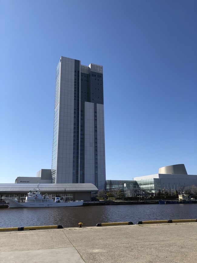 春に新潟で用事ができました。<br /><br />エリアは新潟市内になっていますが、長岡の栃尾村で栃尾揚げを食べ、帰りも寄り道しながらの旅行記なので、他の地域の写真も出てきます。<br /><br />ご了承ください。