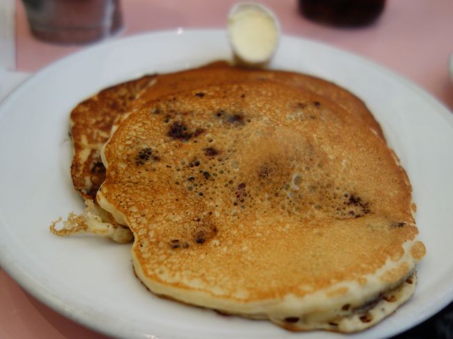 今日のランチはLexington Candy Shop でいただきました。MET近くの歴史的なカフェです。古き良き時代をしのびながら,いただきました。