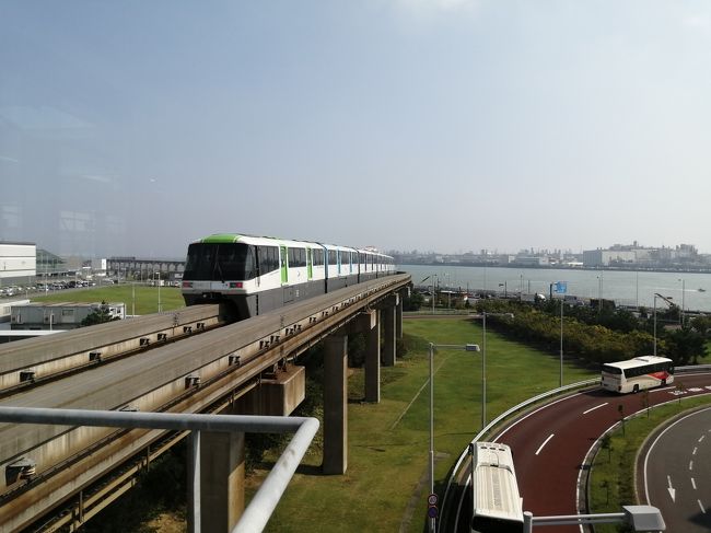 浜松町から羽田空港を結ぶ東京モノレール。天王洲アイル駅は、浜松町の次の駅ですが、浜松町から空港特快に乗ってしまうと、天王洲アイルには停車しません。天王洲アイルに行きたかったのに・・・。だから、旅行記にしました。