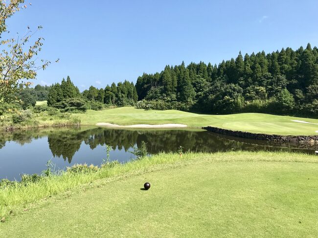 10月に男性ばかりで宮崎でGolfなんだけど、今回は夫婦で行ってきた。<br />下見のつもりもあったけど、夫婦で行ってるからなぁ、意味がないかも（笑）