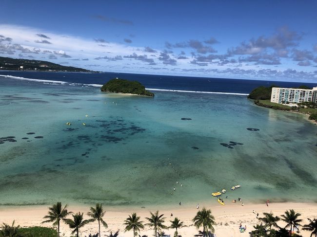 待ちに待った夏休みのグアム!<br />今年はウォーターパーク目当てでオンワードです。<br /><br /><br />若干仕事が残っていたため、午前中出社してからのユナイテッドの夜便で出発です。