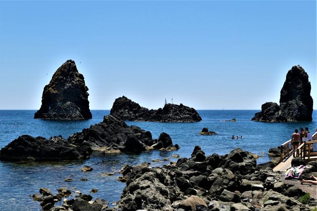 魅惑のシチリア×プーリア♪　Vol.543　☆Aci Trezza：多島の景観はどこか日本的な感じ♪