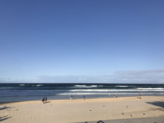 オーストラリアの友人に会いに<br />ブリスベン&ゴールドコーストに旅してきました!<br /><br />ブリスベン到着後にそのままゴールドコーストまで一気に移動します<br /><br /><br />関連記事<br /><br />子連れ(6歳)でGo~香港乗り継ぎケアンズ経由でブリスベンに<br />https://4travel.jp/travelogue/11543567<br />