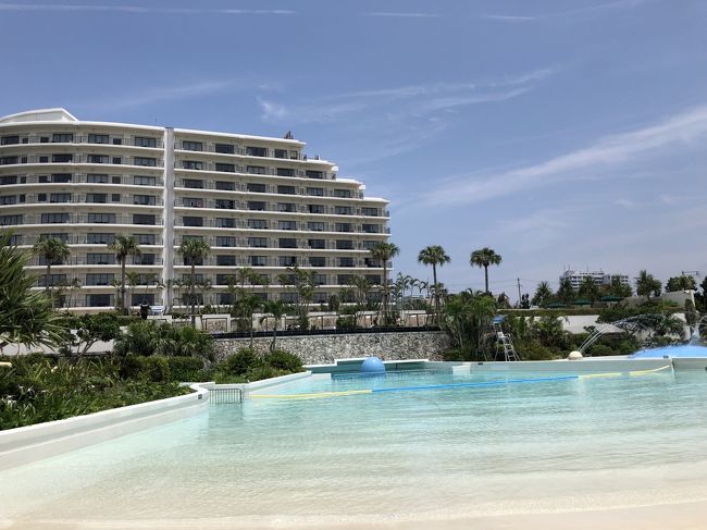 4歳娘と妻と3人で3泊4日旅行。<br /><br />ホテルモントレ沖縄でリゾートホテルを満喫し、果報バンタや沖縄こどもの国などを観光。<br />梅雨時期のため曇りの時もありましたが一日晴れの日もあり、沖縄らしい天気の中で楽しめました。