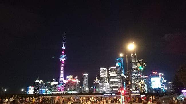 ９年ぶりの上海で街歩き、上海ディズニーと楽しく過ごしましたが、帰りに台風にぶち当たってお金がぶっ飛んでしまいました。ちなみに今回で上海は４回目となりますが、初めて、お一人様で参戦してまいりました。