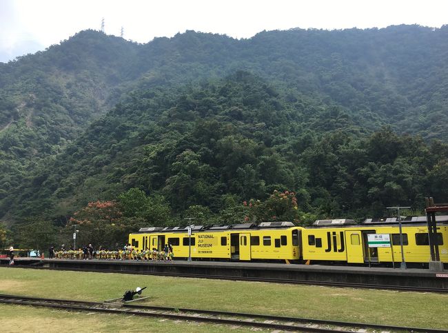 高雄イン、台北アウト、集集線メインの台湾縦断 食べ歩き。<br /><br />9/22 12:20成田発 15:20高雄着 CI103<br />Just Sleep Kaohsiung Station 泊<br />9/23 台南、台中<br />Park City Hotel Central Taichung 泊<br />9/24 集集線乗車、台北<br />Chaiin Hotel 泊<br />9/25 14:30桃園発 18:55成田着 CI108<br />