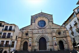 魅惑のシチリア×プーリア♪　Vol.597　☆コゼンツァ旧市街：大地震から復興した未完成のコゼンツァ大聖堂♪