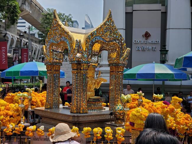 タイ　一人旅　③　バンコク編<br /><br />ＬＣＣ エアアジアＸ を利用して、ドンムアン空港から　パタヤへ<br />そして　バンコク！<br /><br />観光スポット、グルメスポット、ショッピングスポットが　満載の街<br />何度　訪れても　楽しい街です。<br />こんな素晴らしい街に　格安で旅行できるなんて、幸せです。<br />（国内旅行より　安く行けるのでは？)