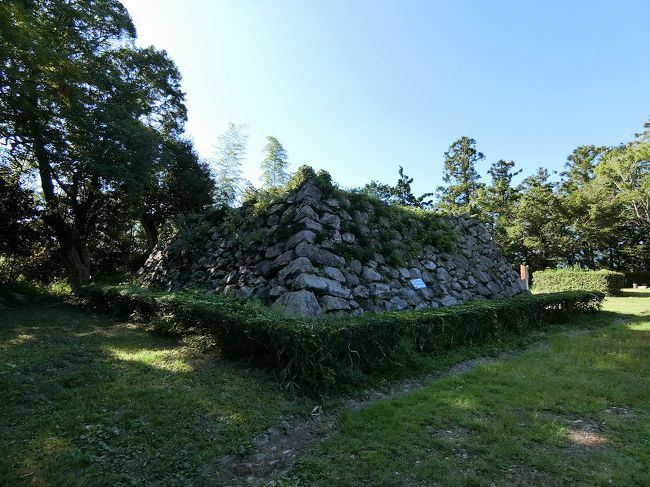 二俣城跡と鳥羽山城跡へ。<br />二俣城は、家康の長男・松平信康が切腹した悲劇の地。訪れた9/15はまさにその日であった。<br />表紙写真は二俣城跡。