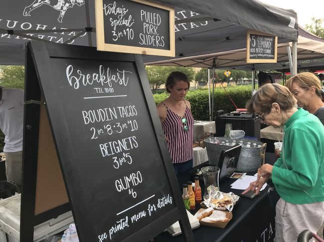 デンバーから約2時間。ロッキーマウンテン国立公園のゲートシティ、エステスパークともう少し足を延ばして、スキーで有名なアスペンやグレンウッドスプリングスへ行ってみた。<br /><br />8/4　エステスパーク泊<br />8/5　エステスパーク泊<br />8/6　エステスパーク泊<br />8/7　グレンウッドスプリングス泊<br />8/8　グレンウッドスプリングス泊<br />8/9　デンバー泊<br />8/10　デンバー泊<br /><br />8/10　実質的には最終日。<br />本日は昨日に引き続き買い物。<br />ホテルの近くにチェリークリークショッピングセンターという大きなショッピングモールがあって、土曜日には朝市があるらしい。