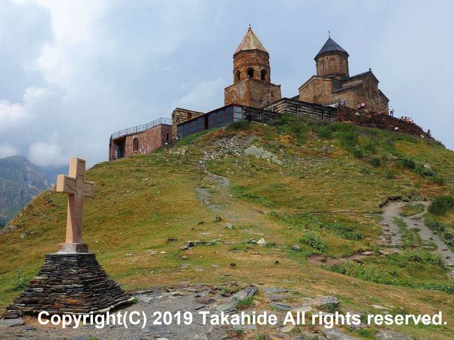 トビリシ(&#4311;&#4305;&#4312;&#4314;&#4312;&#4321;&#4312;)から日帰りでカズベキ(&#4327;&#4304;&#4310;&#4305;&#4308;&#4306;&#4312;)(ステパンツミンダ(&#4321;&#4322;&#4308;&#4324;&#4304;&#4316;&#4332;&#4315;&#4312;&#4316;&#4307;&#4304;))へ行きました。<br /><br />GPSによる旅程：http://takahide.hp2.jp/Georgia/Georgia.html<br />文字化けとリンクが気になる方：http://takahide.g2.xrea.com/Georgia.html<br /><br />トビリシ：https://ja.wikipedia.org/wiki/%E3%83%88%E3%83%93%E3%83%AA%E3%82%B7<br />カズベキ：https://en.wikipedia.org/wiki/Stepantsminda<br />