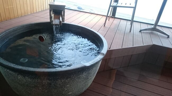 *夫婦マッタリ温泉旅<br />*露天風呂付き客室<br />*日程 2019年3/28~3/29<br /><br />*寄った場所→松江城、大はかや(出川哲朗さんのバイク旅)<br />*食べたもの→見蘭牛ステーキ、鰻丼、美東ちゃんぽんなど<br /><br />*交通→マイカー<br />(福岡/太宰府⇔島根/松江玉造 高速代16,980円)<br /><br />*宿泊代 @21,600円×2人→43,200円+入湯税<br />