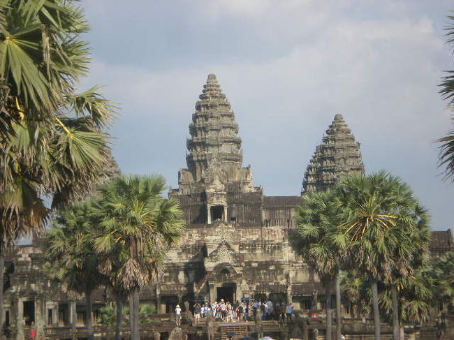 　カンボジア　シェムリアップ４日間遺跡巡りざんまい　アンコール遺跡群　1日目