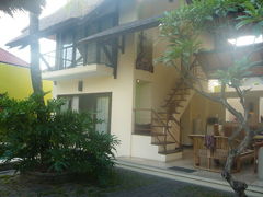 バリ島　現地到着したら　倒産してた！泣きっ面にハチな・・・コモド・バリ島