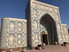 蒼の世界に浸るウズベキスタンの旅  ６日目の１ サマルカンドの１