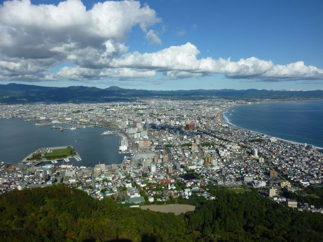 小樽もおいしいけど、函館もおいしそう。空港から市内まで近いし。<br />週末２泊３日で関西から函館一人旅にいってきました。<br />今回は温泉とお寿司を楽しみました。<br /><br />２日目はよく歩きました。