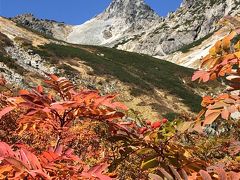 氷河公園の天狗池へ登山　その２.槍沢ロッジから天狗原分岐まで　2019年10月