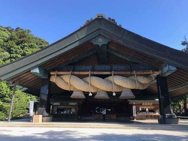 某会の集合に合わせてやってきた山陰地方。<br /><br />今回、往路はANAで羽田→鳥取コナン空港にラクラクIN<br />復路は初のサンライズ出雲！出雲市から東京まで寝台列車で帰りますぞ。<br /><br />最終日の今日は出雲大社に参拝致します。<br />てな訳で<br /><br />・ミーヌ、鳥取砂丘でプチ遭難する<br />・ミーヌ、松江城で寅さんに会う　<br />・ミーヌ、出雲の神々に祈り倒す　←今回の旅行記☆彡<br /><br />…とまぁ、この予定通りに行けば良かったんですけどね。<br /><br />それでは波乱万丈の最終日旅行記、いってみよー！