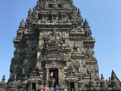 インドネシア旅行２日目：プランバナン寺院～ピンドゥル洞窟でチュービング～プラウィサタ劇場
