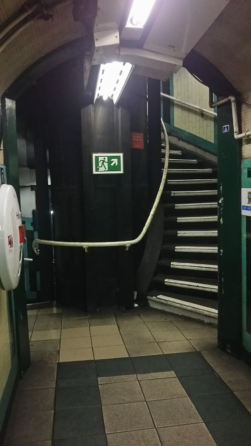イギリス_鉄道と音楽の3日間-② 空港～ホテル』ロンドン