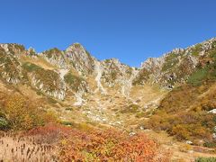 紅葉ピークの週末、千畳敷カールと木曽駒ヶ岳の紅葉を見に行ってみました。