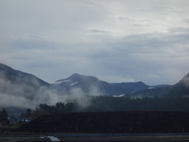 荒島岳は福井県で唯一の百名山です。<br />美しいブナ林、紅葉、山頂からの３６０度の展望を楽しみに出かけました。<br />登山コースのスタート、ゴールの標高差は１,１９５ｍ。<br />充実した山行を堪能することができました。