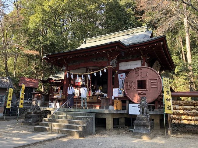 　埼玉の秩父は都心からちょっとの距離なのに、よく考えたら未踏の地。別に西武鉄道の土屋太鳳のＣＭに触発されたわけではなく、アニヲタの聖地巡礼というわけでもなく、「ブラタモリ」で歴史・文化・地形など奥深いと思い、池袋近くに出張したついでに要所要所を巡って来ました。<br /><br /><br /><br />■秩父市公式サイト<br />https://navi.city.chichibu.lg.jp/<br /><br />■秩父観光協会<br />http://www.chichibuji.gr.jp/<br /><br />■ブラタモリ<br />https://www4.nhk.or.jp/buratamori/