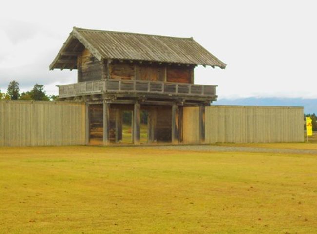 2019年10月、秋田県横手盆地に行きました。 後三年合戦(1083-87)のゆかりの地と資料館、払田柵跡(奈良・平安時代の大和政権の出先)と、遺跡をめぐりました。その記録です。