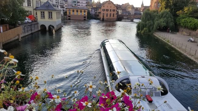 ストラスブールを起点にトゥルクハイム、コルマール、リヴォヴィル、ゲンゲンバッハへ鉄道とバスで周ってきました。何気ない景色の中で、お気に入りの画像集です。