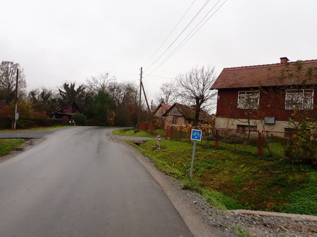 アテネからローマまで自転車で旅行します。<br />これまで、シルクロードを中国から中央アジアを経てアテネまで自転車で旅をしてきました。<br />今回はアテネからシルクロードの終着点であるローマまでの旅です。<br />2019/10/3スタート！<br />47日間で走行距離約3134kmを想定しています。