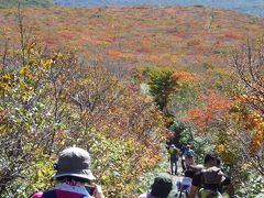 宮城・秋田・岩手三県に跨る紅葉の栗駒山