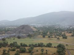 メキシコ テオティワカン 月のピラミッド(Piramidal de la Luna, Teotihuacan, Mexico)