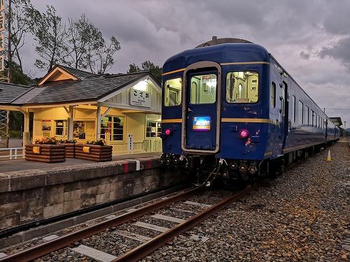 動くブルートレイン寝台列車あけぼのに乗車・宿泊、リゾートしら