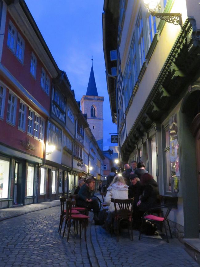 2019年5月9日（木）Erfurt　エアフルト♪とても良い天気だったので、時間が許す限り街並みを散策した後、Lutherstadt Wittenberg ヴィッテンベルクに足を運んだ後、一度Erfurt　エアフルトに戻り、それからWeimar　ヴァイマールへ行き、そしてErfurt　エアフルトに戻って来たら、雨でした。<br />春のドイツは天気が不安定です。折りたたみ傘は必須ですね。<br /><br />そして、Erfurt　エアフルト最終日☆<br />今回、楽しみにしていた夕食なのですが、お店ががらりと変わっていて、少しショックでした。※以前はラーツケラーでとても人気があり、お料理も美味しかったのに･･･そのお店がビアホールになっていました。お料理はそこそこ美味しかったのですが、なんとなく、店内が淋しい感じがしました。<br /><br />