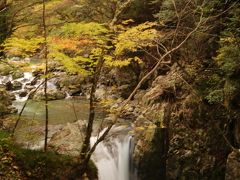 パワースポットの厳立峡　紅葉はまだまだだったけれど滝巡りは楽しかった♪