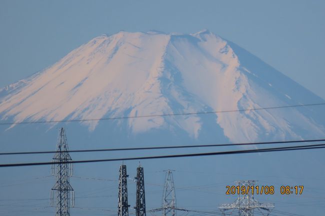 11月8日、午前8時16分過ぎにふじみ野市より素晴らしい富士山が見られました。<br /><br /><br /><br />＊写真はふじみ野市から見られた富士山