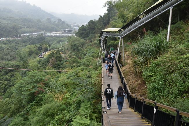 2019_台湾の旅 《嘉義》 7-2 [太平雲梯-①] の続きです。<br /><br /><br />写真：橋から駐車場までの帰り道の階段