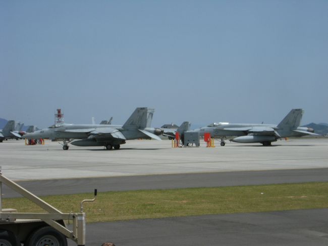 年に一度開催される岩国米軍基地のフレンドシップデーに行ってきました。このイベントは基地内を一般開放し、戦闘機等の航空機の展示や、展示飛行を行うものです。普段目にすることが中々できない戦闘機を間近で見ることが出来、ミリタリーファンには堪らないイベントです。