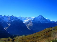 秋のスイス４　グリンデルワルト -遠望のグローセシャイデック-