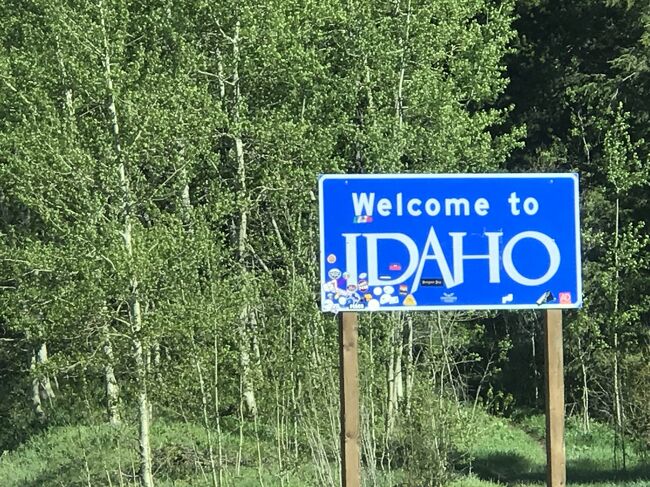 アイダホ州縦断! 北から南下した約3時間のドライブ。景色だけでも楽しい運転でした。車で旅行気分で連続写真をお楽しみください。