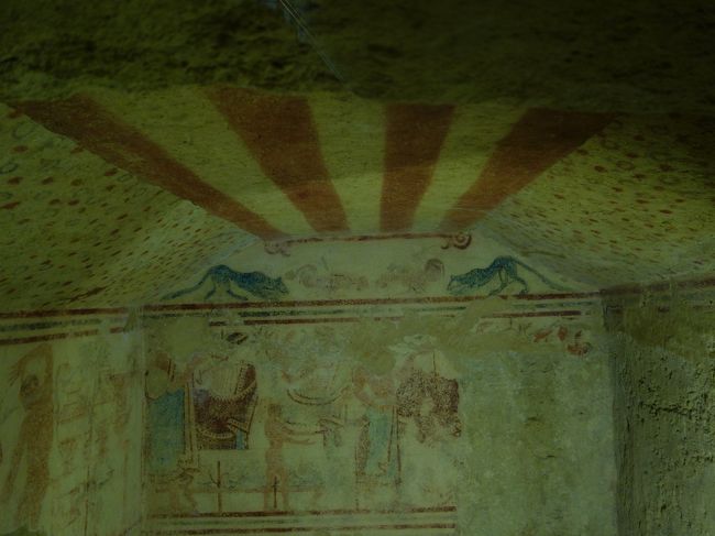Tarquinia のエトルリア文明の遺跡。高松塚を思い出す墳墓内の壁画。