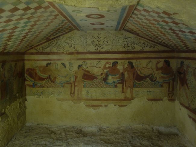 Tarquinia のエトルリア文明の遺跡。(2) 壁画がすばらしい。紀元前にこの文明。